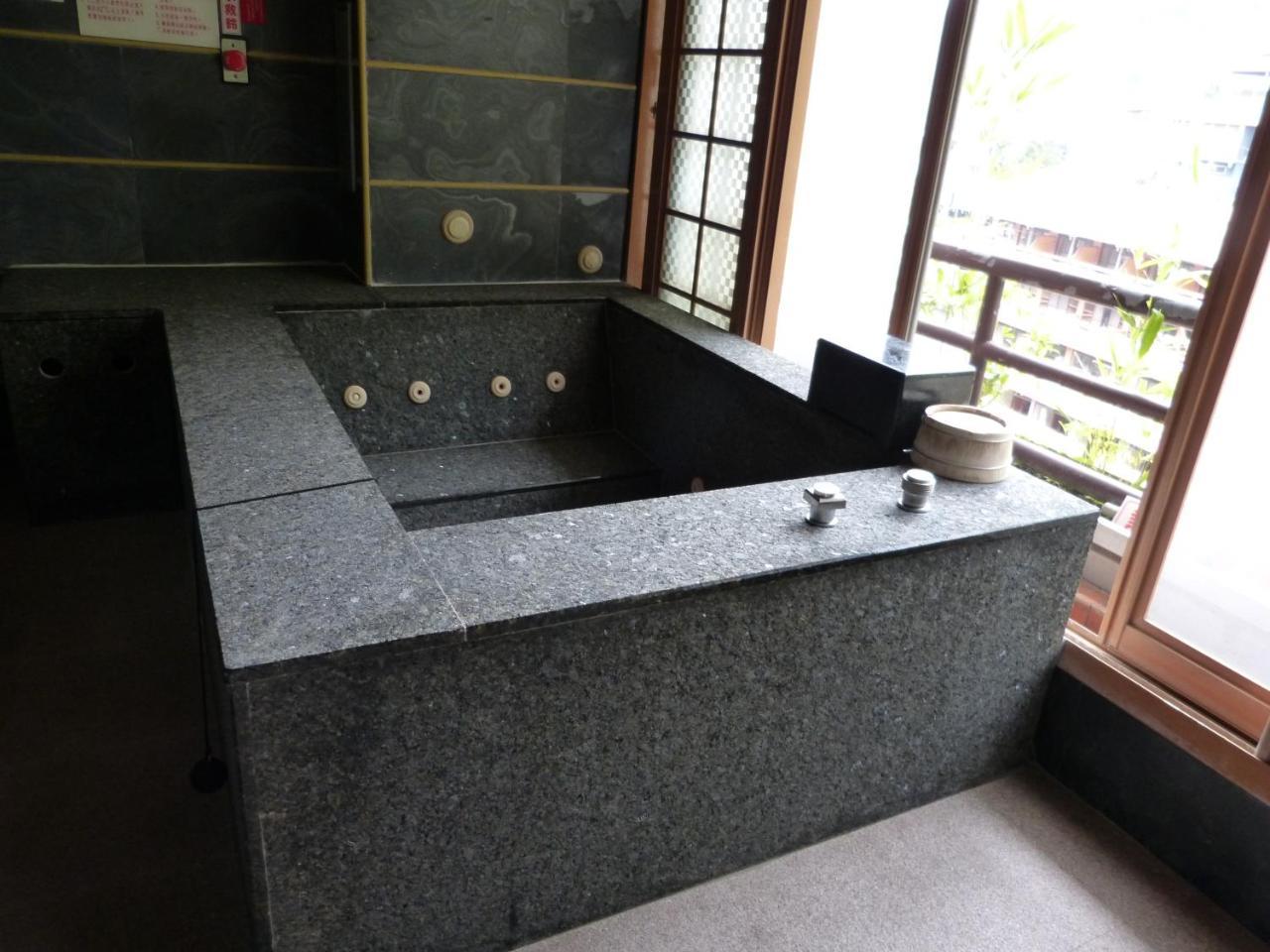 Full Moon Spa Wulai Exterior foto